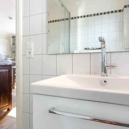 Kampstrasse 9, W4, Gb3 *